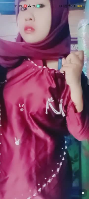 Pap ayank pamer memek sebelum berangkat kondangan dream 