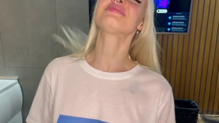 Jackpot – A Cutie All Night Long.mp4