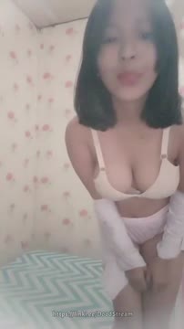 Rara Nadifa Abg SMP Montok 1 @nontonyangviral