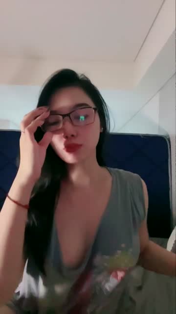 Live Host Julia Lea Montok Pantat Semok K0bel Bug1L.mp4