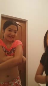 kakak ngajarin adek lesbong.mp4