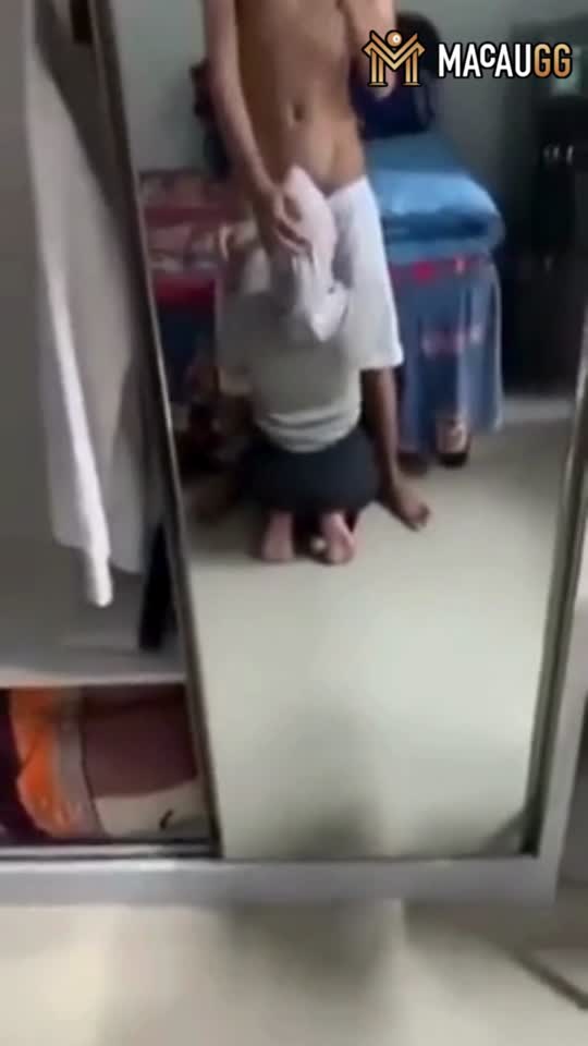Adik Hyper Nyepong Kontol Kakak.mp4