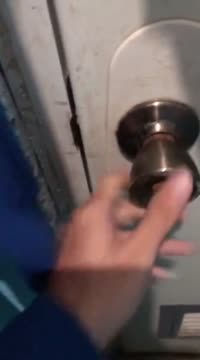 Ngintip kakak ipar mandi malah diajak masuk - vidxlr.top