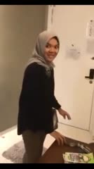 Jilbab main sama bule