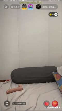 Nonton Video Wanita kacamata cantik ajak tukang becak live streaming Indo AV.mp4