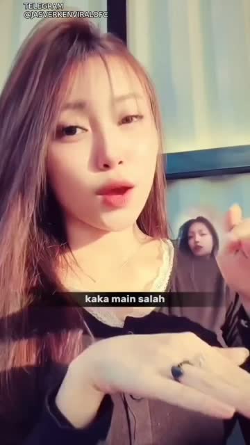 Yang Lagi Rame Bilqis Seleb Banyuwangi - Telegram @jasverkenviralofc - Bokep Indo Viral.mp4