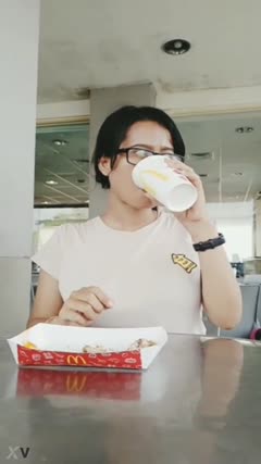 Siskaeee Exib di MCD - DoodStream