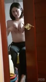 Ngintip Kakak Lagi Ganti Baju - Telegram @asupanbancolmu2023 - DoodStream.mp4