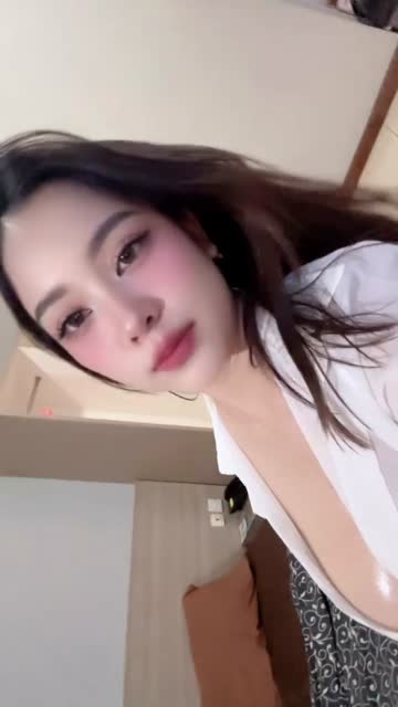 video_2026-10-06_22-03-47.mp4