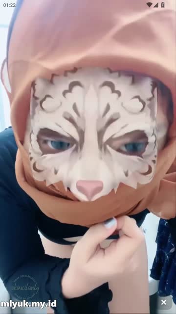 Emak emak Hijaber Masturbasi Di Toilet SPBU.mp4