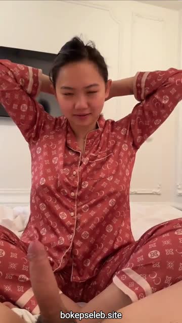 Lg haid tapi masih jago servis pake mulut.mp4