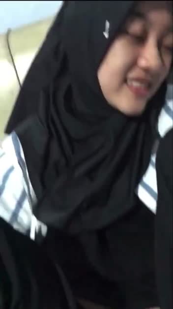Dewi ukhti pulen part 1 .mp4