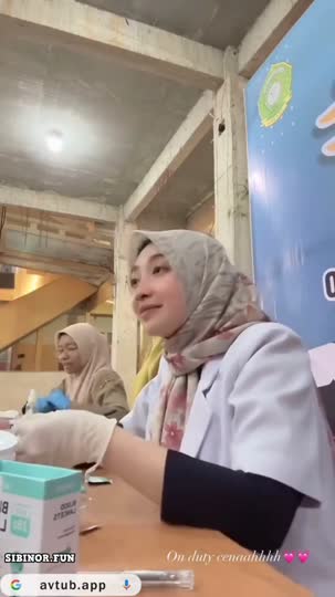 Azkia Ibu Dokter Muda Hijab Jago Nyep0ng Mentok.mp4