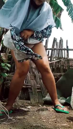 emak siapa ni?