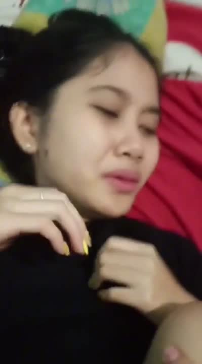 si manis pasrah dientot telentang.mp4