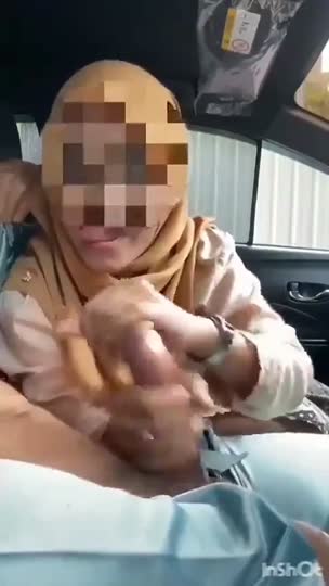 Malaysian Handjob inside a car.mp4
