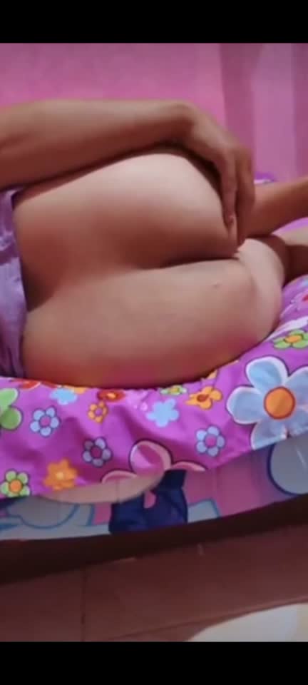Pantat ibu mertua.mp4
