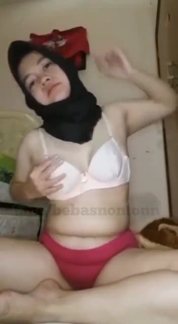 Mama Muda Cantik Lagi Sagne Berat, Gara Gara Kelamaan Di Tinggal Kerja - Follow Telegram https://t.me/adayangbarunihxxx