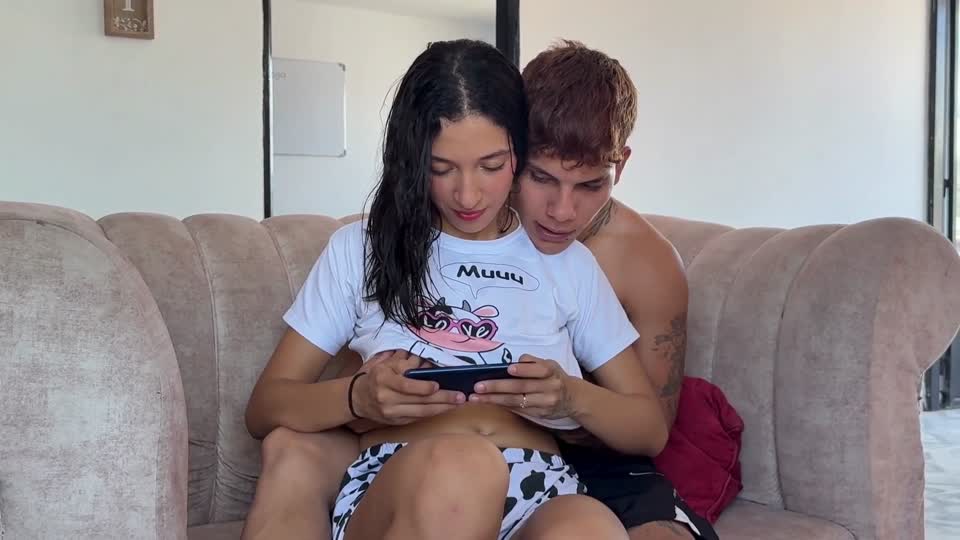 I Teach my little Stepsister how to Play with my Cell Phone and I Crave a Good in the Ass