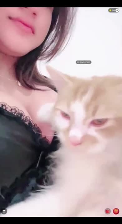 Becca Tevi - TT pulen dibawa rebahan.mp4