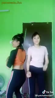 Nurul Nafisha ABGe 18Y0 Ketiak Mulus di GB Kakak Kelas.mp4