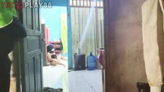 EPORNER.COM - [wqNwVxthKs8] prank ojol yang lagi sange berat (360).mp4