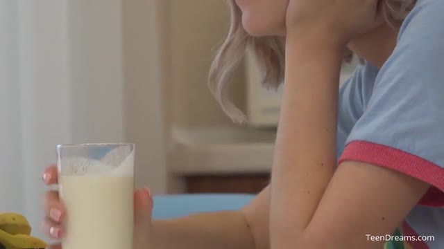 18_Year_old_Eva_masturbating_with_her_milk.mp4