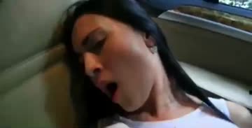 Vidio Bokep Mahasiswi Cantik ML di Mobil .mp4