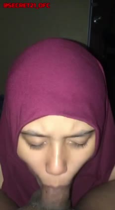 ukhti jilbab doyan sepong kntl.mp4