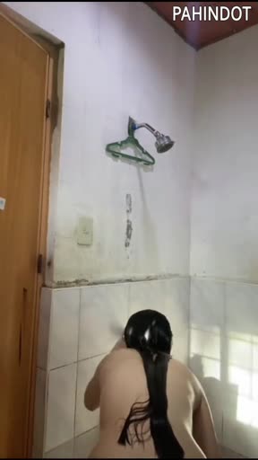 Bokep SMP Bocil viral mandi pagi sambil colmek.mp4