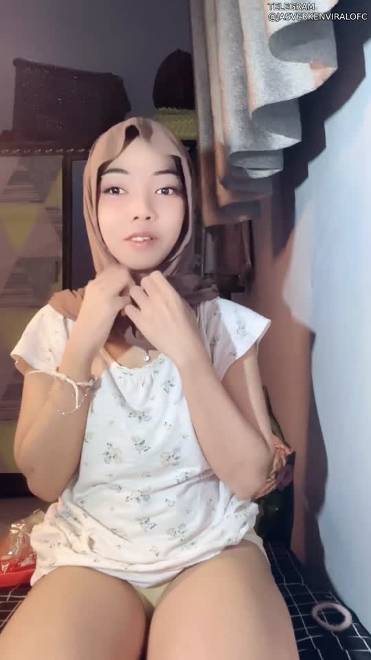 Dede Alice HOT51 Live Update 03 - Telegram @jasverkenviralofc - Bokep Indo Viral.mp4