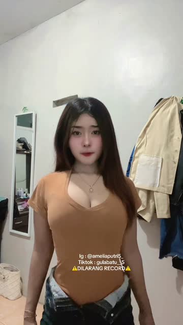 Amelia Putri TikTok Exclusive - Join Tele @lupabelum (20).mp4
