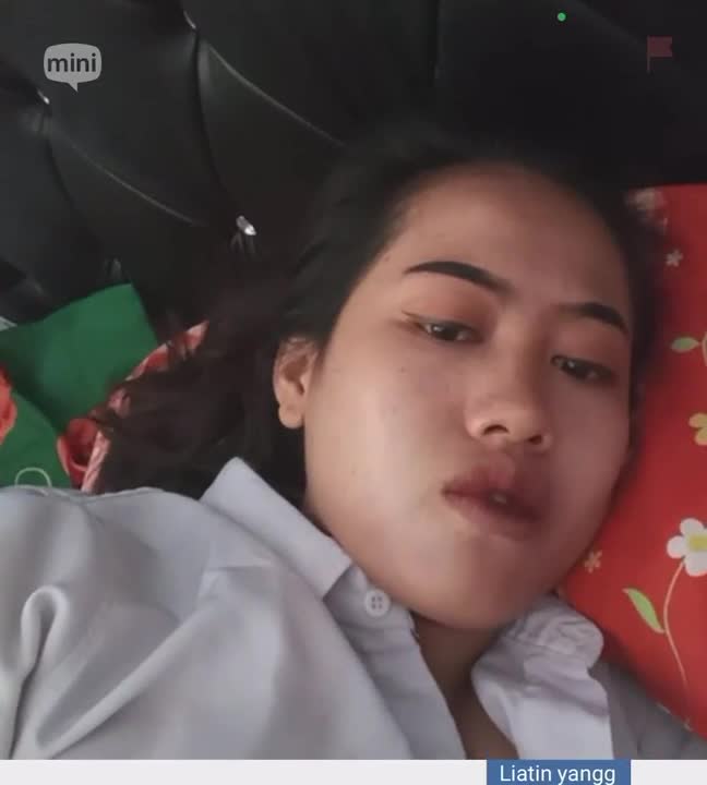 Ome Tv abg lepas baju remes - PoopHD.mp4