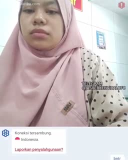 Ome_TV_Hijab_penjaga_warung_01_-_Telegram_@jasverkenviralofc_-_Bokep_Indo_Viral.mp4.mp4