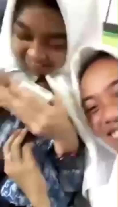 Adik kelas di grepe nurut aja - PoopHD - PoopHD.mp4