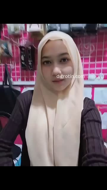 Nanda_Cewek_Jilbab_Penjaga_Konter_Punya_Skandal.mp4.mp4