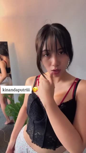 Kinanda Putri Exclusive - Join Tele @lupabelum (21).mp4